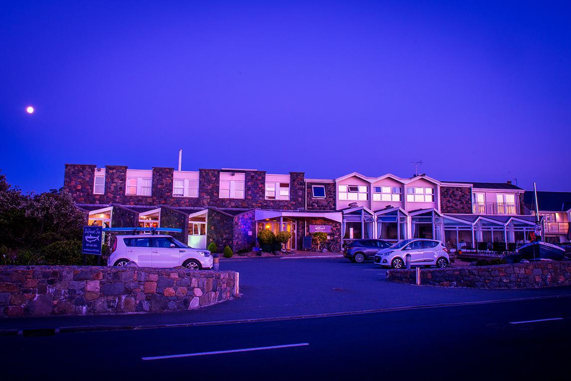 Driftwood Inn Saint Saviour Экстерьер фото